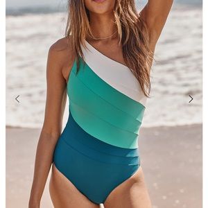 Summersalt “Sidestroke” one-piece in Seaweed/Seaglass/White Sand. Size 6. NWT